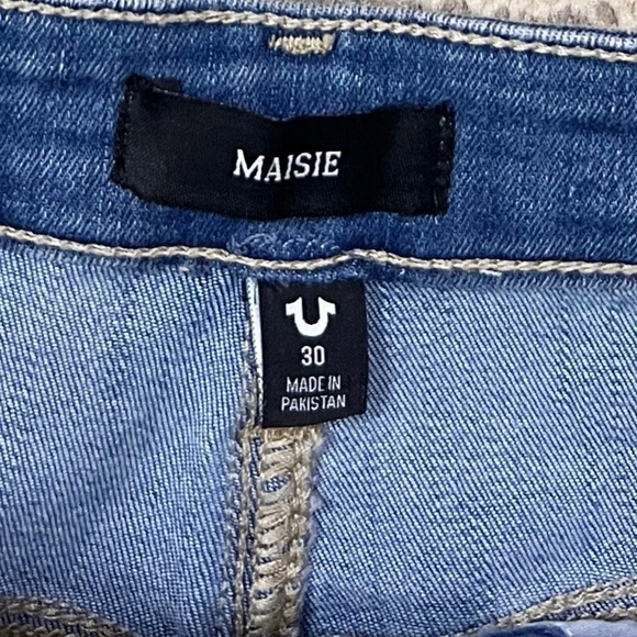 NWT True Religion Maisie High Rise Cutoff Shorts In Medium Wash - Picture 4 of 5